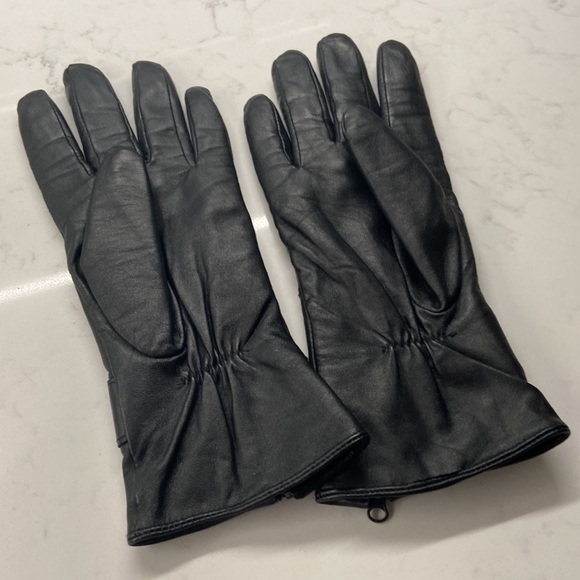 Black leather gloves - Picture 2 of 8